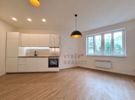 Pronájem bytu, 1+kk, 27 m²