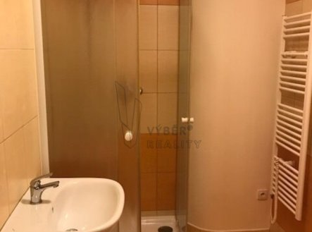 Pronájem bytu, 1+kk, 32 m²