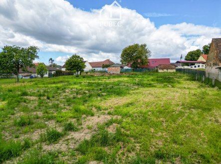 Prodej pozemku pro bydlení, 2 325 m²