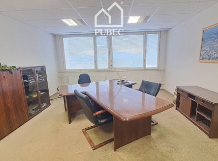 Pronájem kanceláře, 89 m²