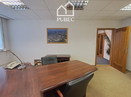 Pronájem kanceláře, 89 m²