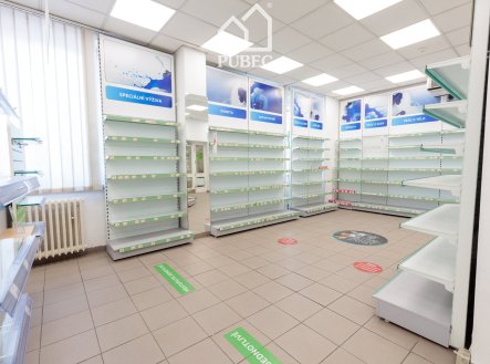 Pronájem obchodní prostory, 132 m²