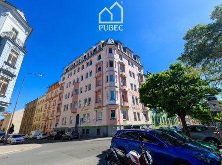 Pronájem obchodní prostory, 132 m²