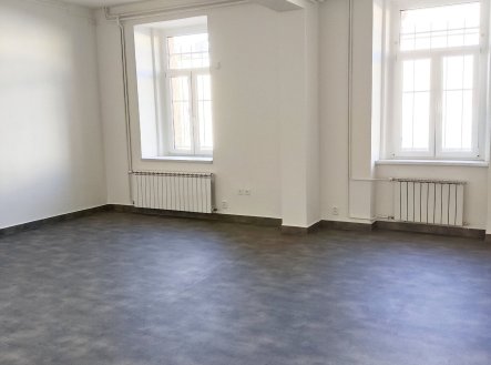 Pronájem kanceláře, 71 m²