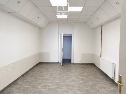 Pronájem kanceláře, 71 m²