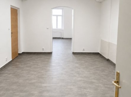 Pronájem kanceláře, 71 m²