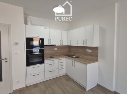 Pronájem bytu, 1+kk, 32 m²