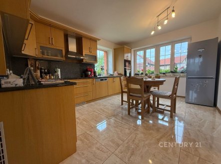 Prodej domu/vily, 275 m²