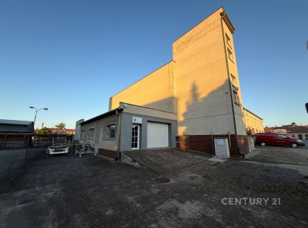 Prodej skladu, 2 740 m²