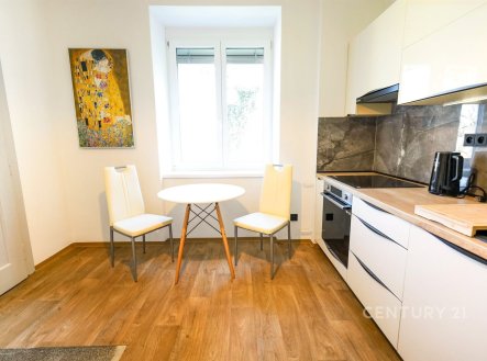 Pronájem bytu, 2+1, 72 m²
