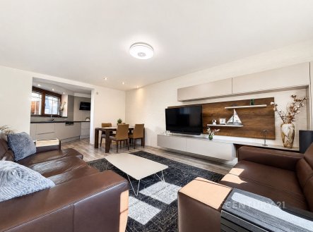 Pronájem domu/vily, 140 m²