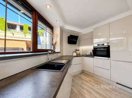 Pronájem domu/vily, 140 m²