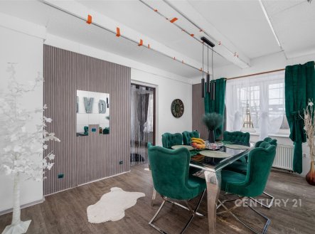 Pronájem bytu, 4+1, 98 m²