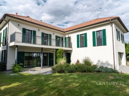 . | Prodej - dům/vila, 268 m²