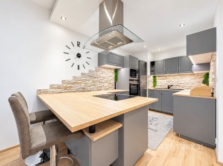 Pronájem bytu, 2+kk, 67 m²