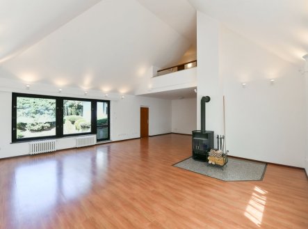 foto: 1 | Pronájem - dům/vila, 417 m²