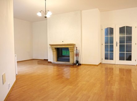 Pronájem domu/vily, 251 m²