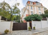 Pronájem domu/vily, 640 m²