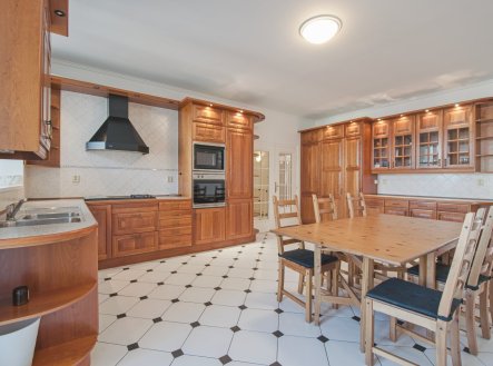 Pronájem bytu, 4+1, 205 m²