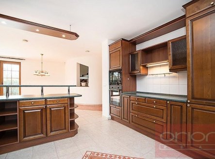 foto: 2 | Pronájem - dům/vila, 390 m²