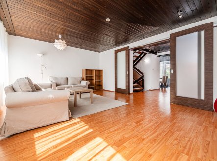 Pronájem domu/vily, 250 m²