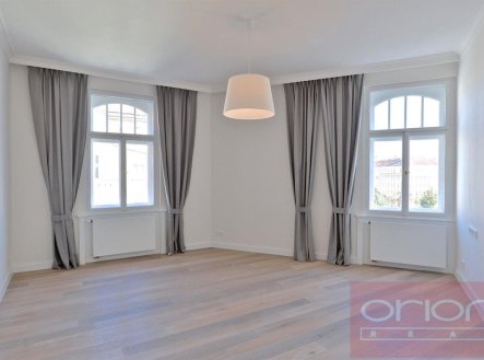 Pronájem bytu, 3+1, 137 m²