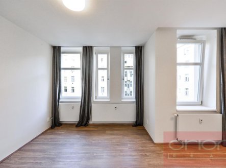 Pronájem bytu, 1+kk, 30 m² obrázek