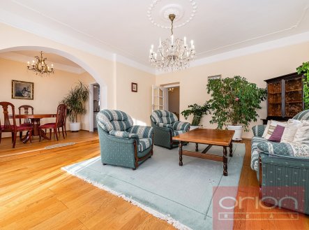 Pronájem domu/vily, 253 m²
