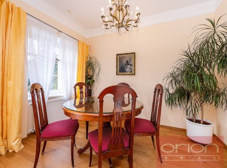 Pronájem domu/vily, 253 m²