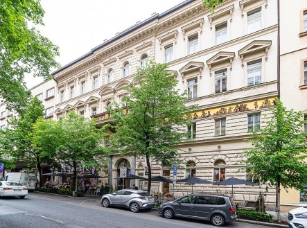 Pronájem kanceláře, 225 m²