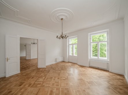 Pronájem kanceláře, 250 m²