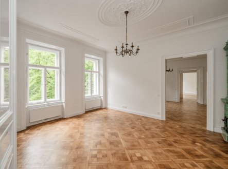 Pronájem kanceláře, 250 m²