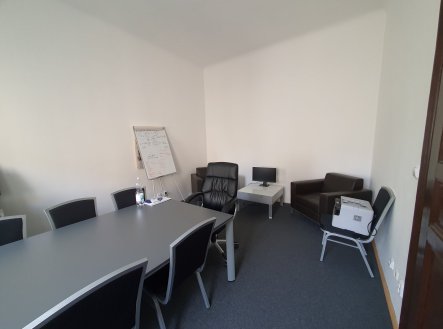 Pronájem kanceláře, 65 m²