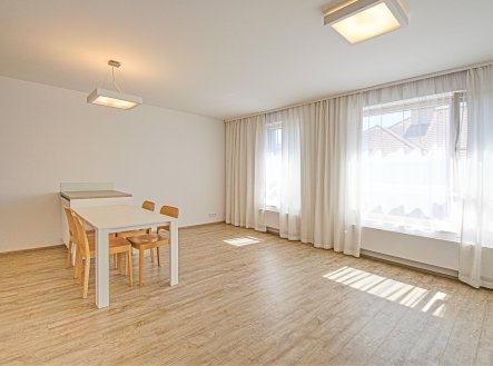 Pronájem bytu, 2+kk, 70 m²