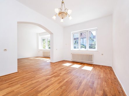 Pronájem domu/vily, 160 m²