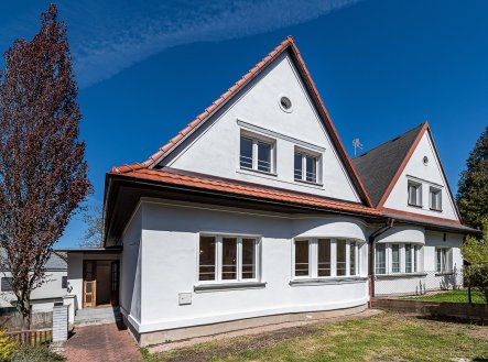 Pronájem domu/vily, 180 m²