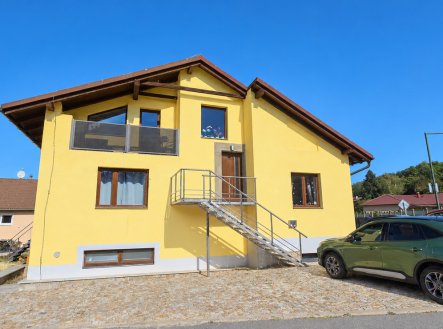 Pronájem bytu, 2+1, 90 m²