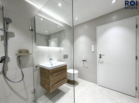 Pronájem bytu, 1+kk, 38 m²