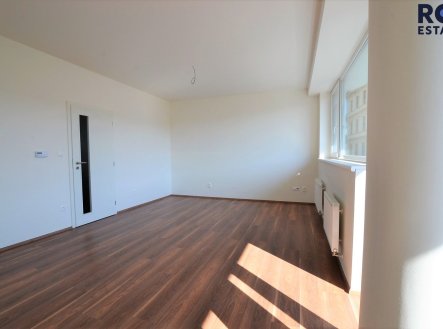 Pronájem bytu, 1+kk, 34 m²