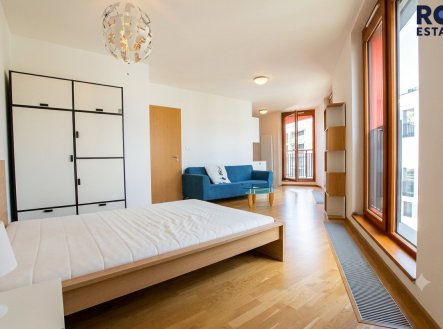 Pronájem bytu, 1+kk, 39 m²