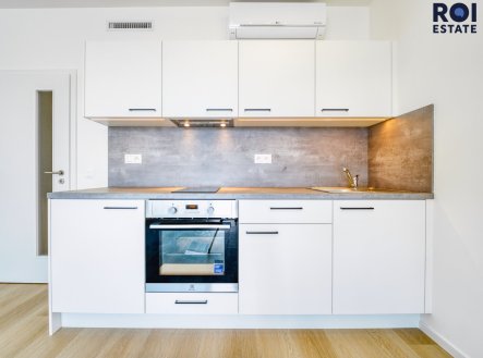 Pronájem bytu, 1+kk, 35 m²
