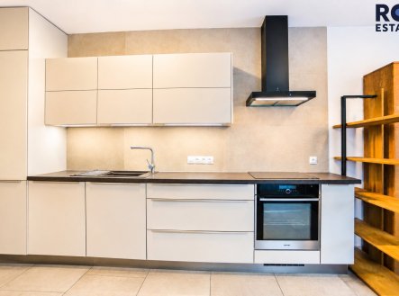 Pronájem bytu, 4+kk, 125 m²