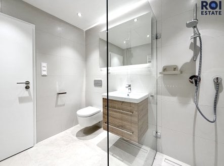 Pronájem bytu, 1+kk, 38 m²