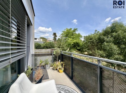 Pronájem bytu, 3+kk, 77 m²