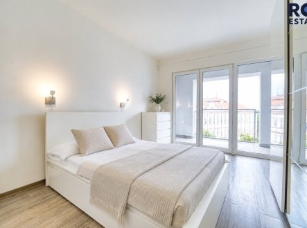 Pronájem bytu, 2+kk, 64 m²