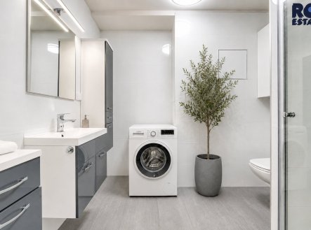 Pronájem bytu, 2+kk, 64 m²