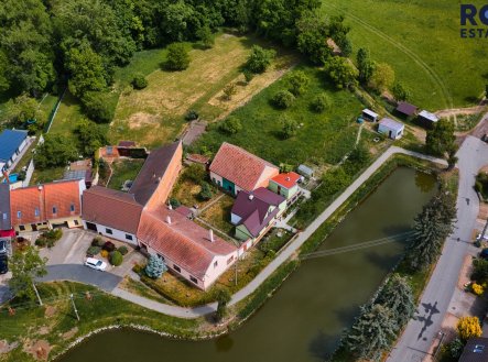 Prodej pozemku pro bydlení, 2 254 m²