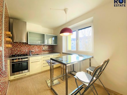 Pronájem bytu, 1+kk, 27 m²