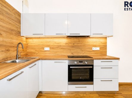 Pronájem bytu, 2+kk, 57 m²