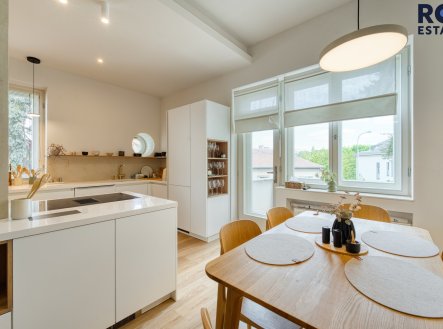 Prodej bytu, 4+1, 180 m²